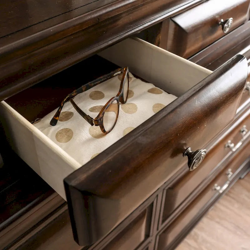 Oslo Traditional 2-piece 10-Drawer Dresser and Mirror Set by