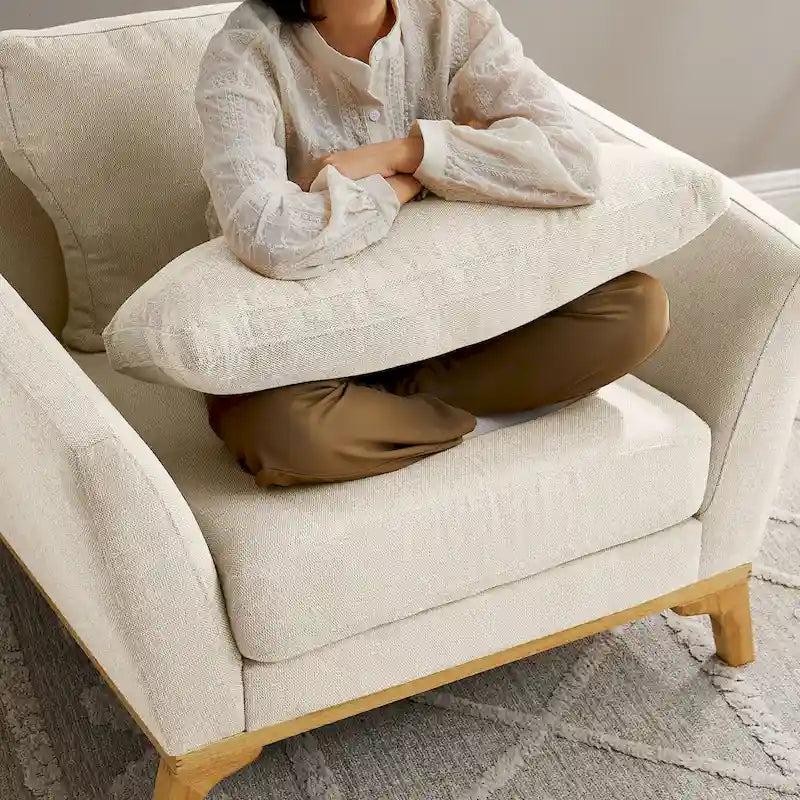VANOMi 41.7  Modern Flared Arm Accent Chair
